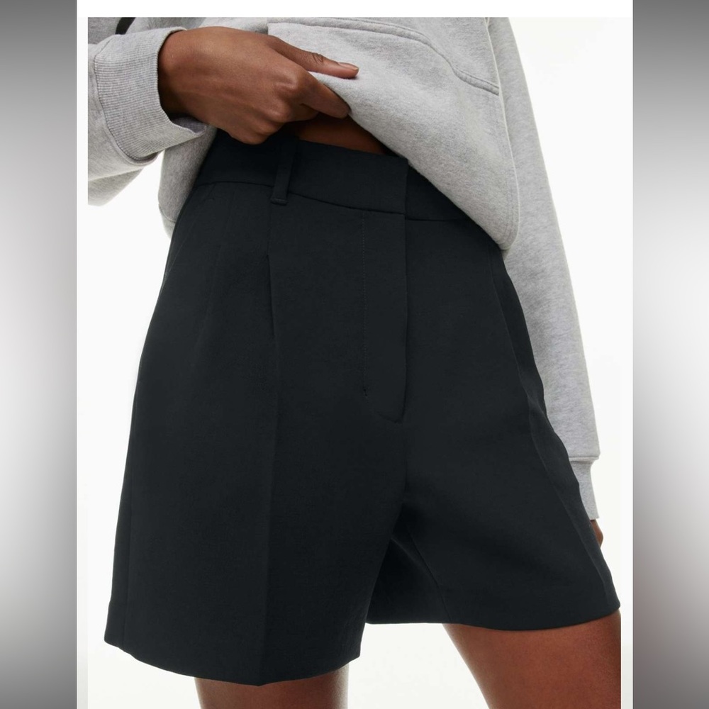 Aritzia The Effortless Short™ Mid-Thigh 00